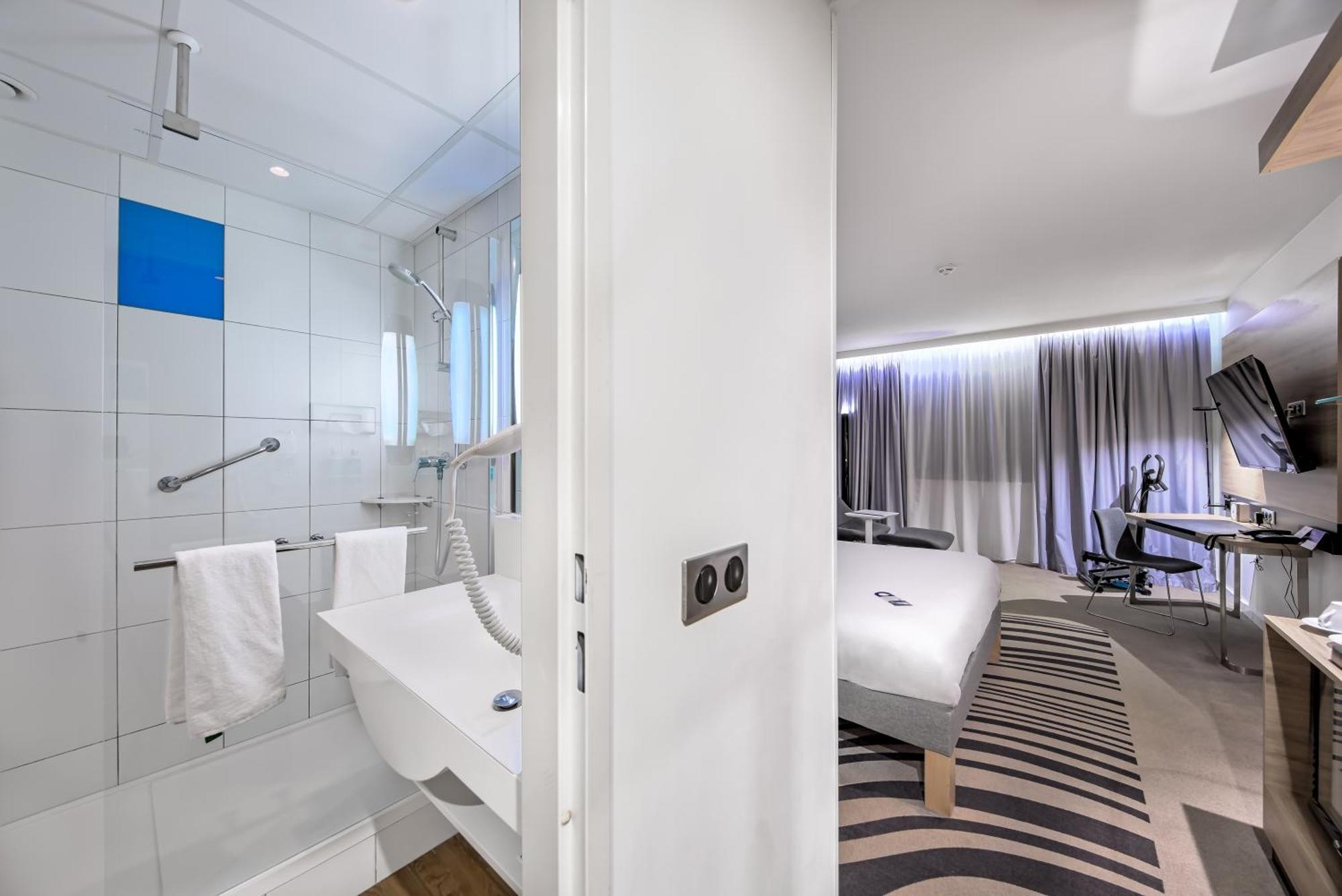 โนโวเทล คราคูฟ เซนทรุม Hotel ภายนอก รูปภาพ
